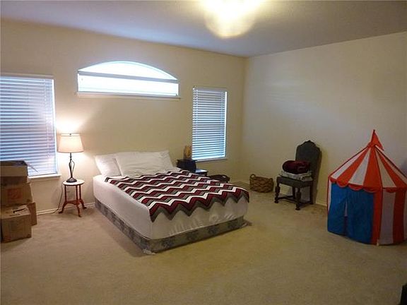 5th image of 2036 Rachel Ln