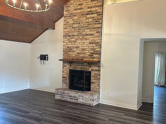 3rd image of 414 Rosella Dr