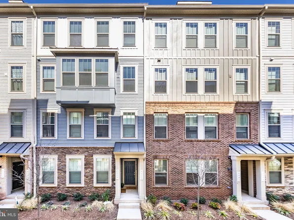 611B Percy Pl #140, Manassas, VA 20111