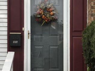 217 Whitherspoon Ln, Newark, DE 19713