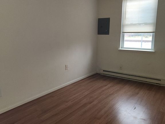 4th image of 4505 Cape Henry Ave APT 2