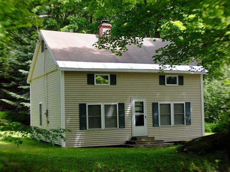 3rd image of 140 AVERY Road