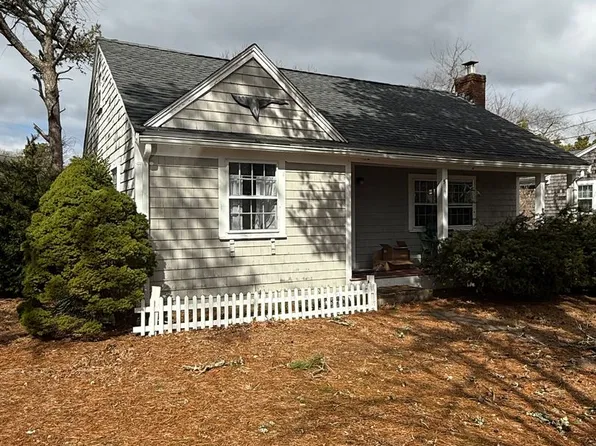 5 Bambi Ln, Dennis Port, MA 02639