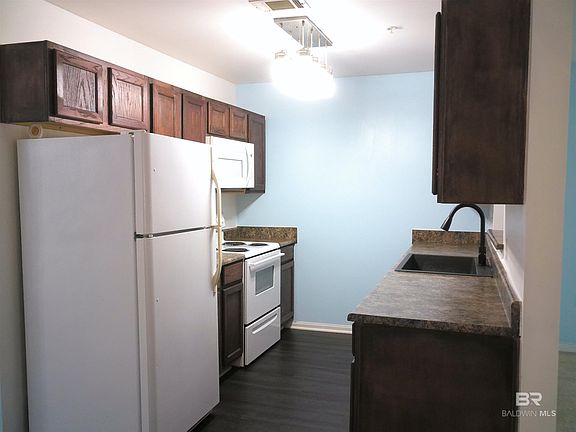 4th image of 1517 Regency Rd Unit 135