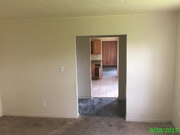 3rd image of 715 Tyson Ave