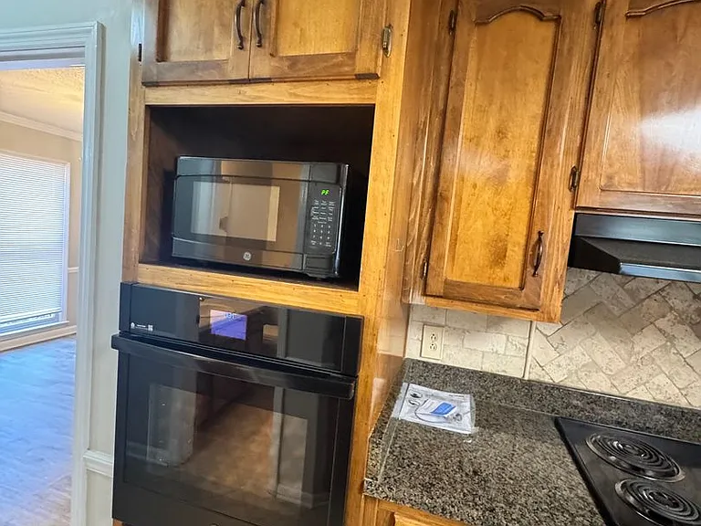 205 Oak Bluff Dr — Photo 7