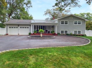 155 Cloverdale Cir, Tinton Falls, NJ 07724