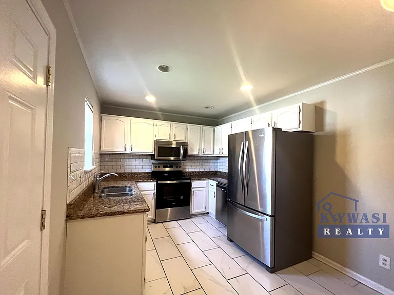 600 Larch St — Photo 10