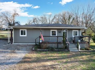 405 Taylor St, Athens, TN 37303
