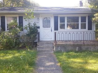 206 Elmira Trl, Hopatcong, NJ 07843