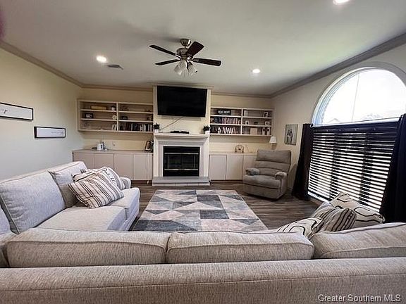 3rd image of 4108 Trent Ln