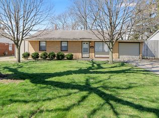 1203 Williamsburg Dr, Champaign, IL