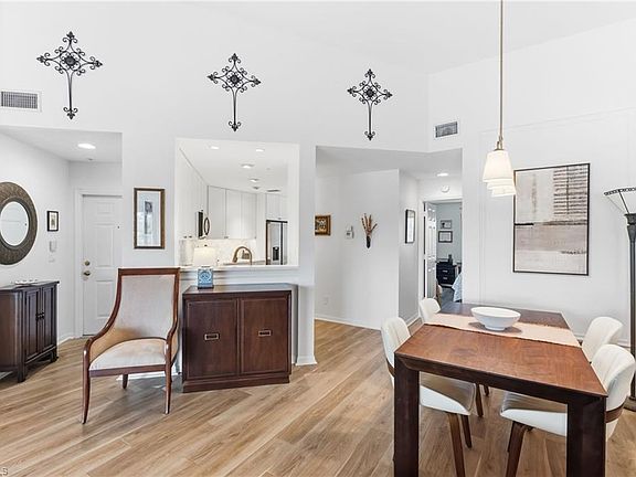 5th image of 6930 Huntington Lakes CIR #203