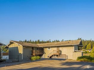 1710 Skyline Way APT 204, Anacortes, WA