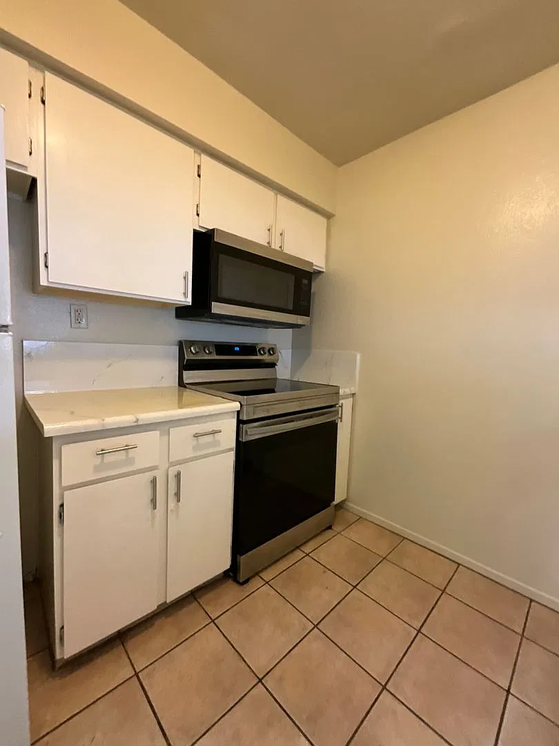 Lovely Townhome in Clovis! — Photo 2