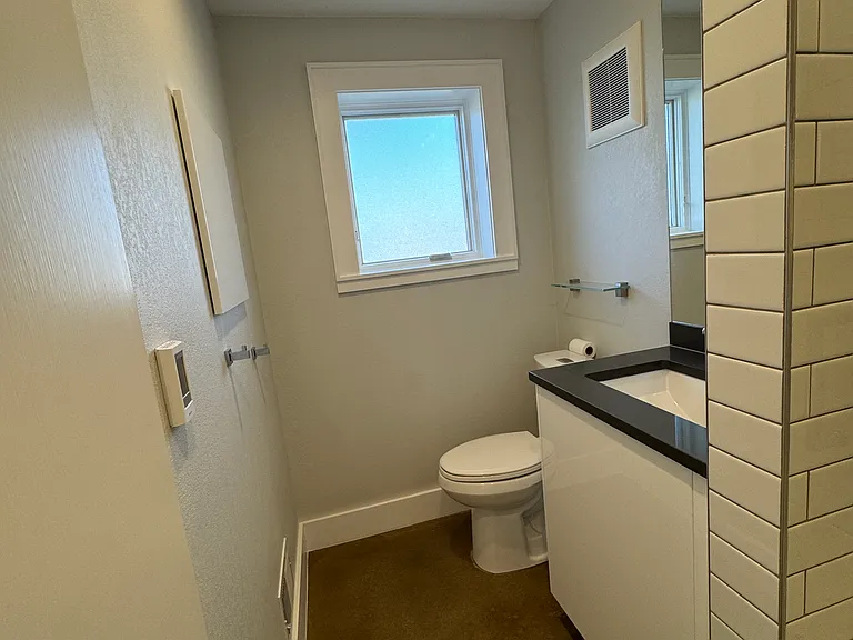 4720 Lamar St #B — Photo 14