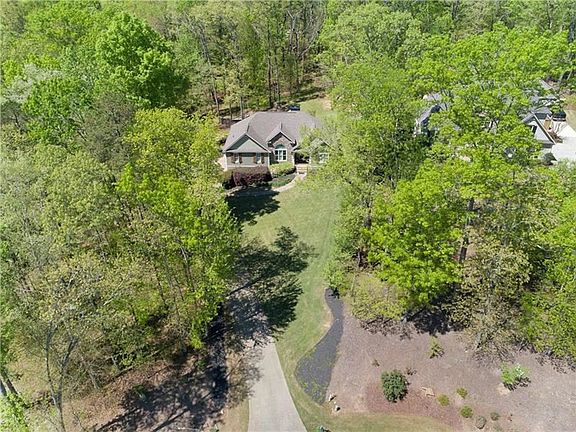 5th image of 121 Amberleigh Dr