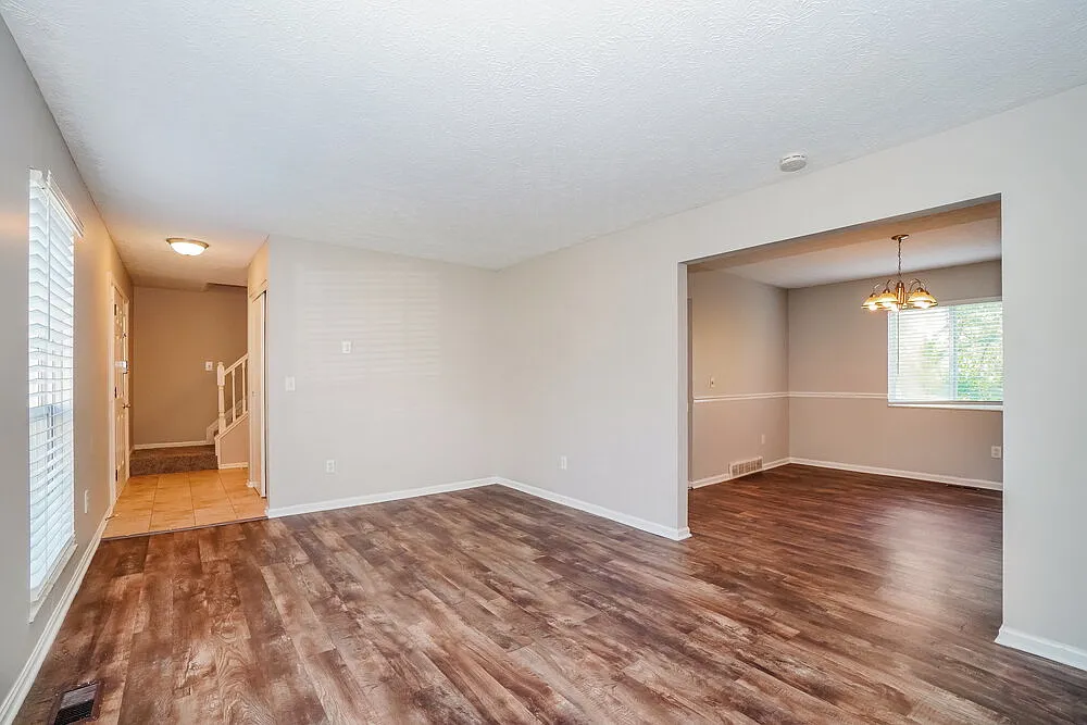 4 bed, 2.5 bath, 2172 sqft, $2,910 — Photo 4