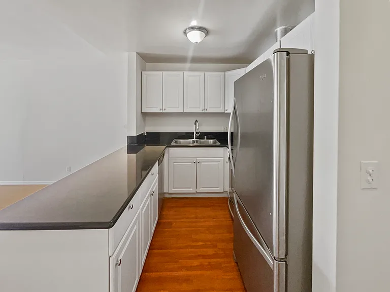 425 S Kenmore Ave #308 — Photo 4