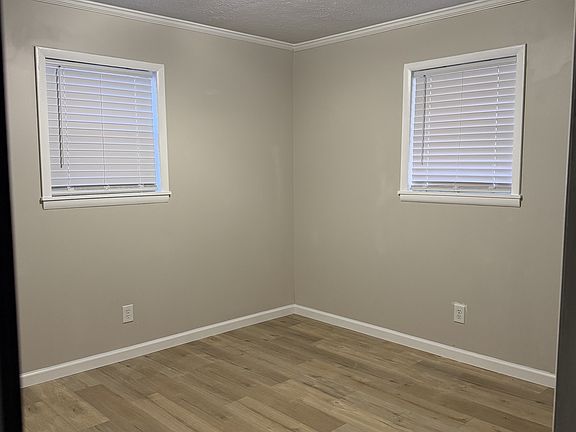 5th image of 2559 Saint Clair St