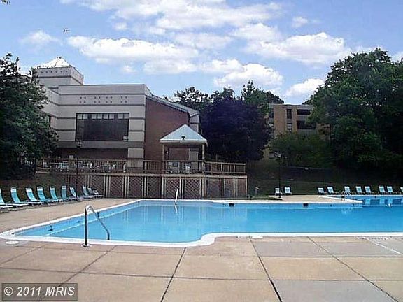 3rd image of 5411 Sheffield Ct
