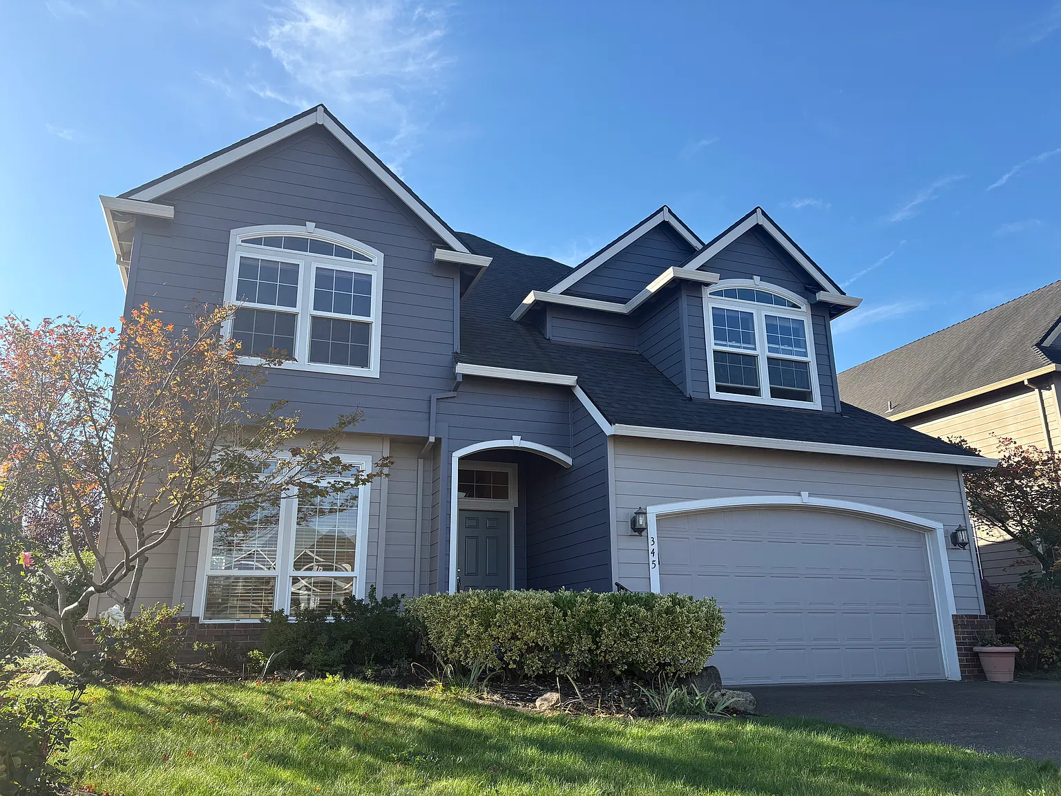 3 bed, 2.5 bath, 2972 sqft, $3,995 — Photo 1