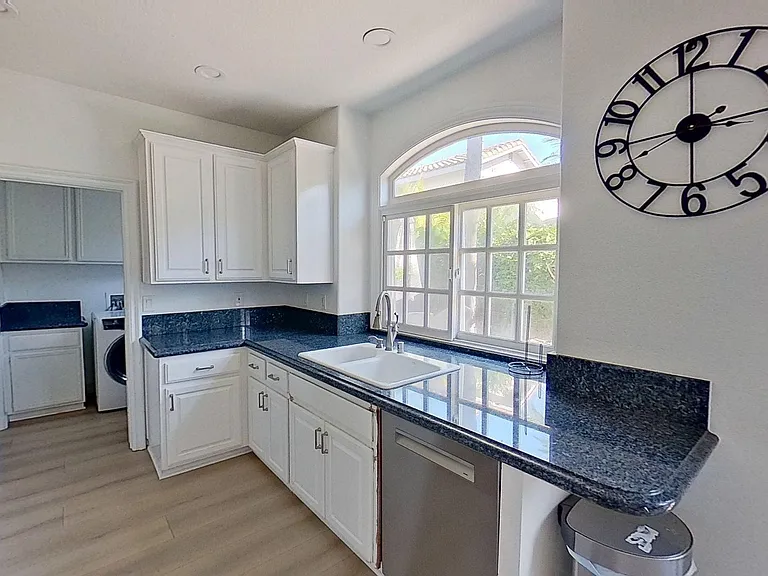 5752 Centerstone Ct — Photo 12