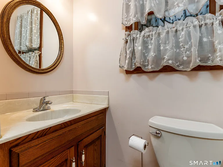 115 Brandegee Ln — Photo 16
