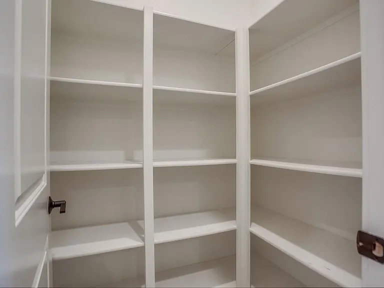 693 Gemstone Dr — Photo 37