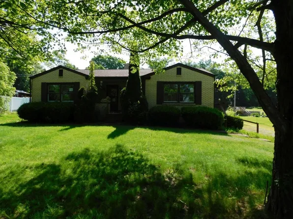 1264 Shenango Rd, Darlington, PA 16115