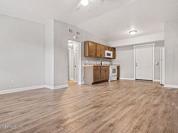 4th image of 1630 WOFFORD Avenue