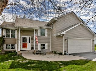 106 Seminole Pl NW, Poplar Grove, IL 61065