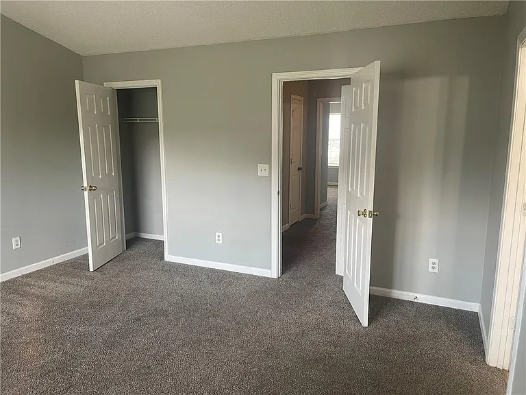 5322 Creekview Ln — Photo 8