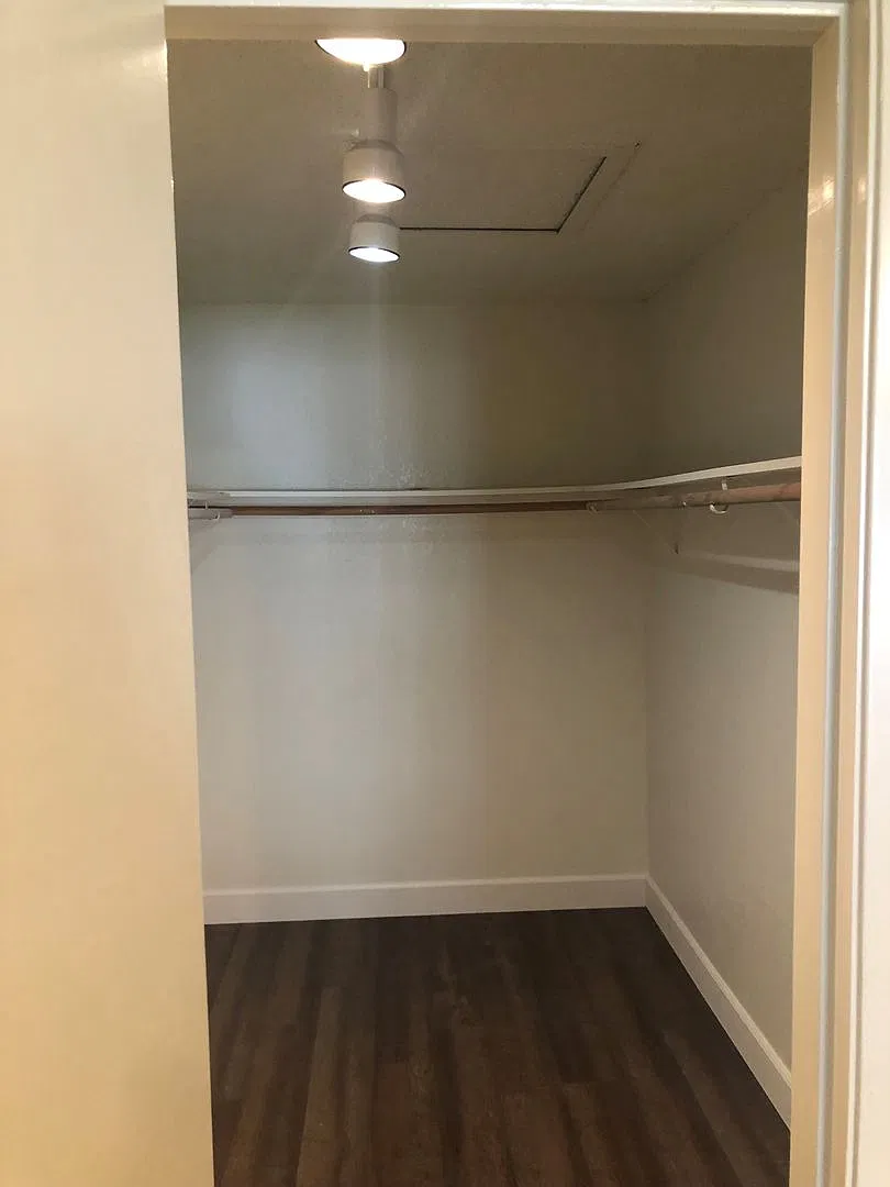 The Woodside — Photo 2