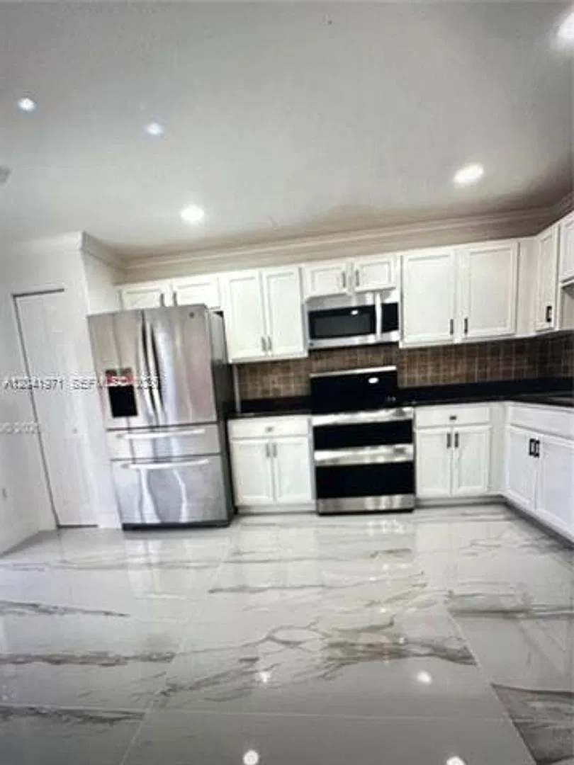 7001 SW 164th Ct th 7001, Miami, FL 33193 — Photo 2