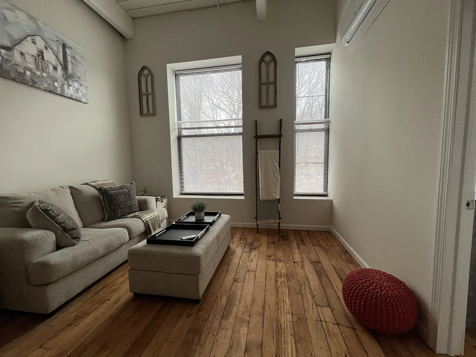 Bella Vista Apartments — Photo 1