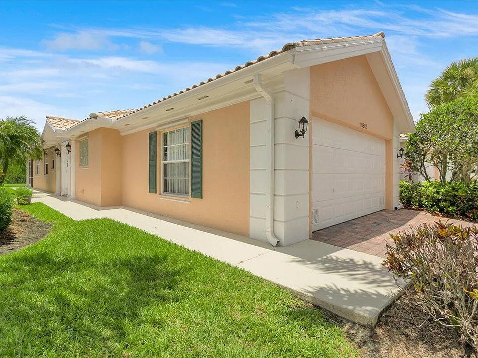 10882 SW Dardanelle Dr