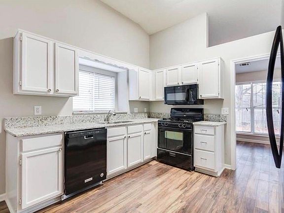 5th image of 4990 Timberbridge Ln
