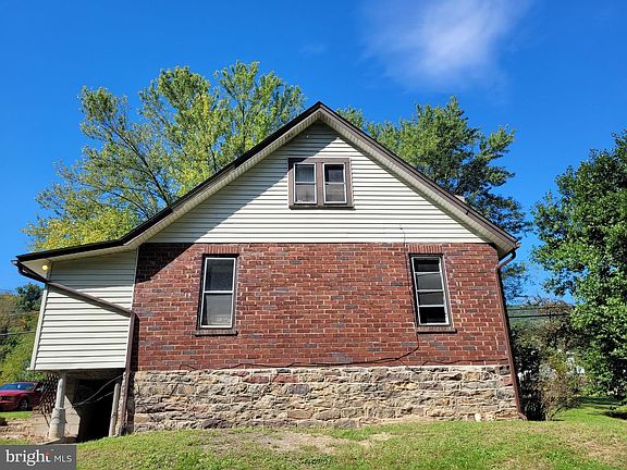 4th image of 11420 Valley Rd NE