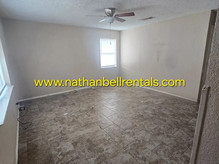 1665-1679 Ballard Dr — Photo 3