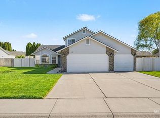 409 S Valley Dr, Nampa, ID 83686