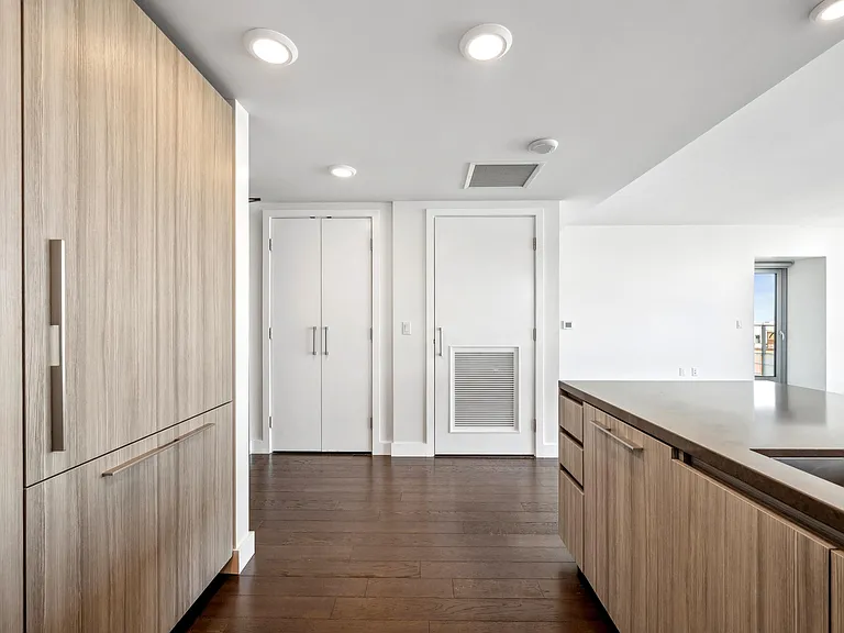718 Long Bridge St #800 — Photo 18