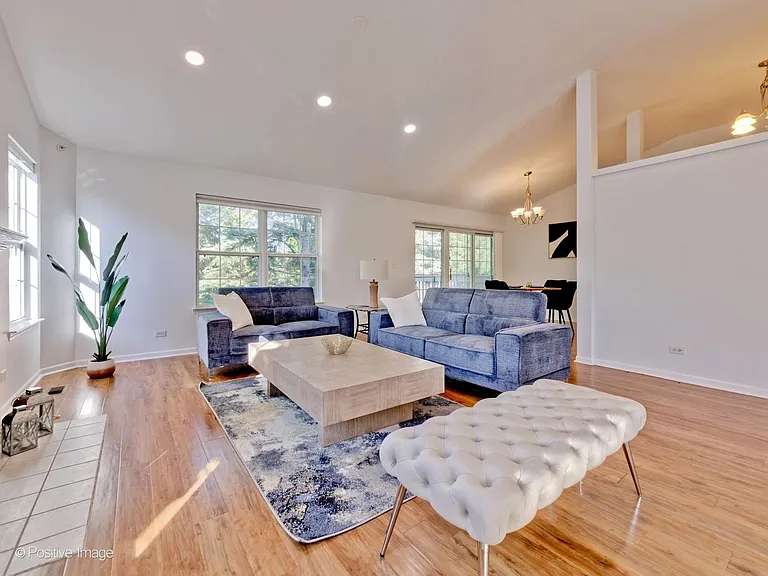 121 Commons Ct — Photo 7