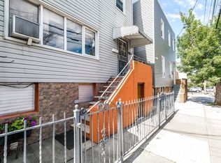 60-10 56th Dr, Maspeth, NY 11378