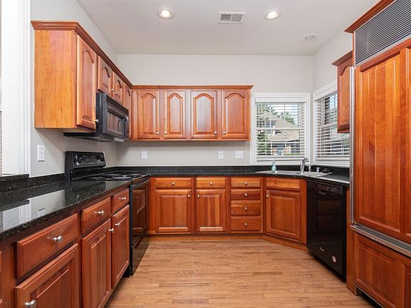 3rd image of 1412 Pine Needles Ln