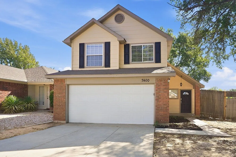 3 bed, 2.0 bath, 1186 sqft, $1,845 — Photo 1