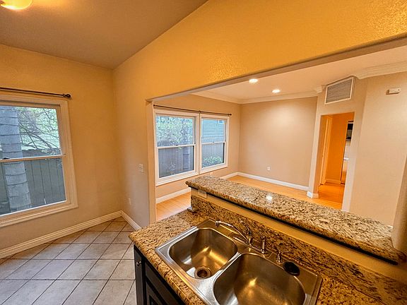 4th image of 221 N Avenue 52 #4