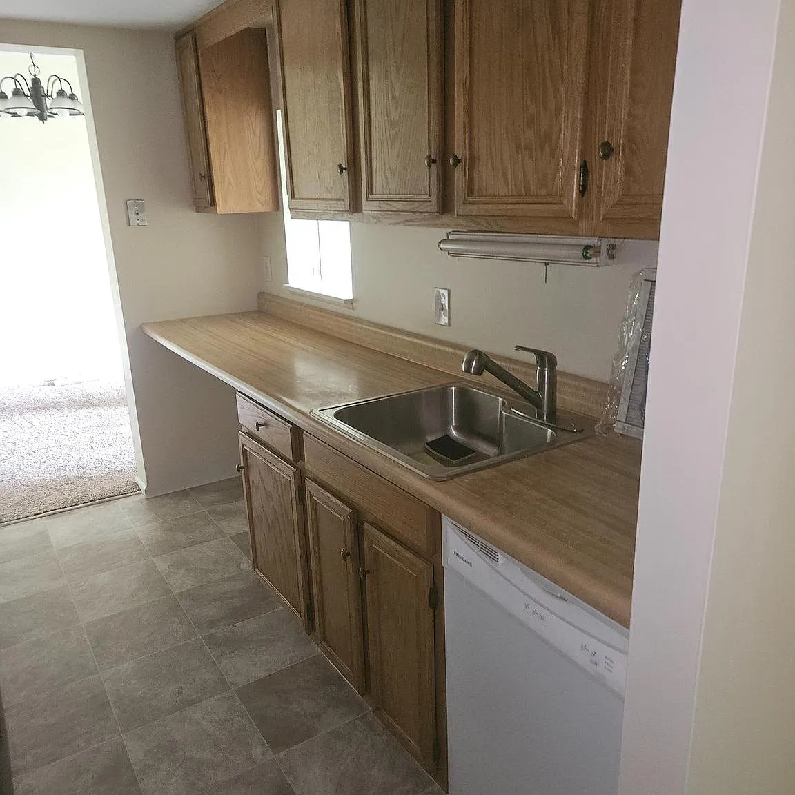 2 bed, 1004 sqft, $2,100 — Photo 3
