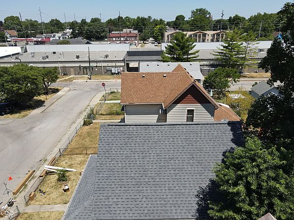 4th image of 109 S Traub Ave