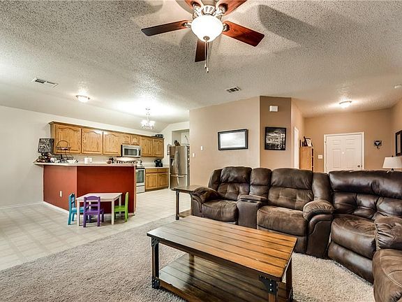 4th image of 6525 Graceland Dr